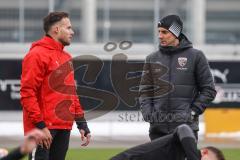 2.BL; FC Ingolstadt 04 - Training, neuer Cheftrainer Rüdiger Rehm, Pressekonferenz, Cheftrainer Rüdiger Rehm (FCI) leitet erstes Training im Gespräch mit Patrick Schmidt (32, FCI) der verletzt war