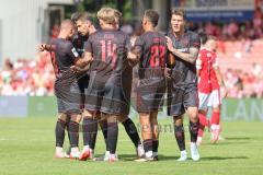 3. Liga - Saison 2025/26 - Energie Cottbus - FC Ingolstadt 04  - Der 1:1 Ausgleichstreffer durch Carlsen Frederic Bennedsgaard (Nr.8 - FC Ingolstadt 04) - jubel -   - Foto: Meyer Jürgen