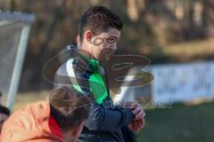 Bezirksliga OBB Nord - SV Manching - FC Schwabing München - Florian Stegmeier Trainer Manching sieht auf die Uhe - Foto: Jürgen Meyer