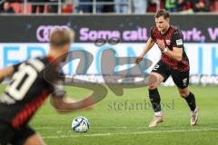 3. Liga; FC Ingolstadt 04 - Borussia Dortmund II; Freistoß in der letzten Sekunde ohne Treffer, Simon Lorenz (32, FCI)