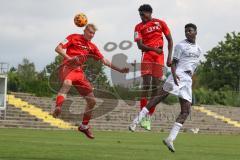 A-Junioren - Bundesliga Süd Fc Ingolstadt 04 - Eintracht Frabkfurt -  Lechner Luka links rot FCI - Udebuluzor Michael rot FCI rechts - Foto: Meyer Jürgen