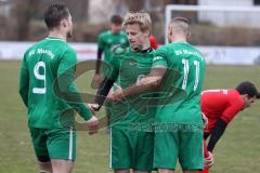 Testspiel - SV Manching - TSV Pöttmes - Rainer Meisinger (#19 Manching) trifft zum 3:2 Führungstreffer - jubel - Thomas Schreiner (#11 Manching) - Benedikt Vollnhals (#9 Manching) - Foto: Jürgen Meyer