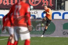 2024_1_20 - 3. Liga - Saison 2023/24 - HallescherFC - FC Ingolstadt 04 -  - Benjamin Kanuric (Nr.8 - FC Ingolstadt 04) beim Eckball - XXXXX - Foto: Meyer Jürgen