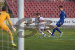Bayernliga Nord - Saison 2025/26 - FC Ingolstadt 04 II - Würzburger FV - Damian  Coric (Nr.17 - FC Ingolstadt II) - Steffen Krautschneider blau Würzburg - Andre Koob TW Würzburg - Foto: Meyer Jürgen