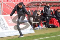 3. Liga; FC Ingolstadt 04 - 
SV Sandhausen; ausser Rand und Band an der Seitenlinie, Cheftrainer Michael Köllner (FCI)