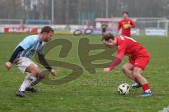 Kreisliga - Saison 2025/26- TSV Kösching - FC Sandersdorf - Sebastian Schneeberger rot Kösching - Mathias Scharlach blau Sandersdorf  - Foto: Meyer Jürgen