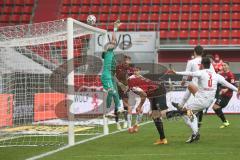 3. Fußball-Liga - Saison 2020/2021 - FC Ingolstadt 04 - FC Viktoria Köln - Sebastian Mielitz Torwart (#1 Köln) - Stefan Kutschke (#30,FCI)  - Foto: Meyer Jürgen