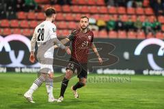 3. Liga; FC Ingolstadt 04 - SC Verl; Handshake David Kopacz (29, FCI) Otto Yari (28 Verl)