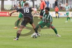 Landesliga - Saison 2025/26 - SV Manching - FC Memmingen II - Romeo Öxler (Nr.17 - SV Manching) - Seitz Henry schwarz Memmingen  - Foto: Meyer Jürgen