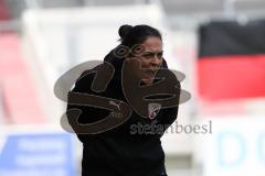 Im Bild: Sabrina WITTMANN (#Trainer FCI B-Junioren) schreit und ärgert sich

Fussball - B-Junioren - Relegation 2021  - FC Ingolstadt 04 - SSV Jahn Regensburg -  Foto: Ralf Lüger/rsp-sport.de