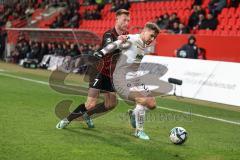 3. Liga; FC Ingolstadt 04 - Erzgebirge Aue; Jannik Mause (7, FCI) Barylla Anthony (23 Aue) Zweikampf Kampf um den Ball