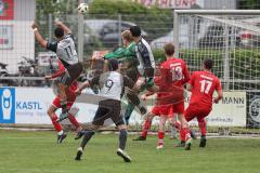 Kreisliga- Saison 2024/25- TSV Kösching - TSV Ober./Unterh.stadt-  - Manuell Hunner weiss Ober-/Unterh.stadt  - Michael Zimmermann rot Kösching Torwart - Foto: Meyer Jürgen