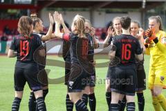 2. Frauen-Bundesliga - Saison 2021/2022 - FC Ingolstadt 04 - SV Henstedt-Ulzburg - Abklatschen vor dem Spiel - Foto: Meyer Jürgen