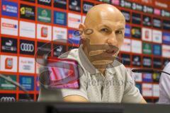 2. Fußball-Liga - Pressekonferenz - Vorstellung Cheftrainer Roberto Pätzold und Manager Profifußball Malte Metzelder - Saison 2021/2022 - FC Ingolstadt 04 - Geschäftsführer FCI Manuel Sternisa - Foto: Meyer Jürgen