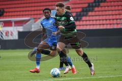 2.BL; Testspiel; FC Ingolstadt 04 - SpVgg Greuther Fürth; Zweikampf Kampf um den Ball Michael Udebuluzor (11, FCI) Itten Cedric (19 Fürth)