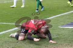 3. Liga - Fußball - FC Ingolstadt 04 - SV Meppen - Patrick Sussek (37, FCI) ärgert sich, Torchance nicht genutzt Spielende