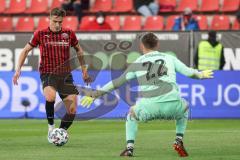 Relegation 1 - FC Ingolstadt 04 - VfL Osnabrück - Dennis Eckert Ayensa (7, FCI) im Alleingang überwindet Beermann Timo (33 VfL) und erzielt das 3:0 Tor Jubel, lupft über Torwart Kühn Philipp (22 VfL)