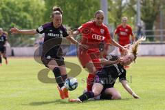 2. Bundesliga Frauen - Saison 2023/24 - FC Ingolstadt 04 Frauen - FC Bayern München II - Gloning Laura schwarz links Bayern - Katharina Krist (Nr.14 - FCI) - Reszler Eszter schwarz rechts Bayern - Foto: Meyer Jürgen