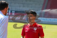 2. Fußball-Liga - Pressekonferenz - Vorstellung Cheftrainer Roberto Pätzold und Manager Profifußball Malte Metzelder - Saison 2021/2022 - FC Ingolstadt 04 - Manager Profifußball FCI Malte Metzelder im Gespräch mit Cheftrainer FCI Roberto Pätzold - Foto: M