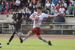 Relegation 2 - U17 - SSV Jahn Regensburg - FC Ingolstadt 04 - Schuß auf das Tor Michael Udebuluzor (25 FCI)