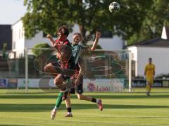 Landesliga - Freundschaftsspiel - Saison 2026/27 - SV Manching - FC Ingolstadt 04 II - Timo Hengmith (Nr.10 - FCI II) - Maximilian Eberwein (Nr.4 - SV Manching) - Foto: Meyer Jürgen