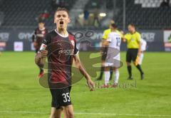 2.BL; SV Sandhausen - FC Ingolstadt 04 - der Torschütze Filip Bilbija (35, FCI) 0:1 bei den Fans