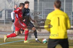 Bezirksfreundschaftsspiel - Saison 2024/25- TSV Gaimersheim - TSV Allershausen - Nico von Swiontek Brzezinski (Nr.17 - TSV Gaimersheim) - Michael Stiller rot Allershausen - Marcel Zach Torwart Allershausen - Foto: Meyer Jürgen