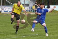 Kreisliga - Saison 2022/2023 - TSV Oberhaunstadt - FC Hitzhofen - Robert Schulz gelb Hitzhofen - Baran Cakir blau Oberh.stadt - Foto: Meyer Jürgen