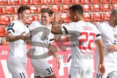 3. Liga; SpVgg Unterhaching - FC Ingolstadt 04; Tor Jubel Treffer Sebastian Grönning (11, FCI) 0:2 mit Simon Lorenz (32, FCI) Marcel Costly (22, FCI)