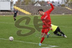 Bayernliga Süd - Saison 2021/2022 - FC Ingolstadt 04 II - TürkAugsburg - Arian Llugiqi mit einer Torchance - Leon Musial Torwart Augsburg  - Foto: Meyer Jürgen