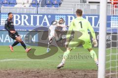 3. Liga - SV Wehen Wiesbaden - FC Ingolstadt 04 - Filip Bilbija (35, FCI) Torwart Boss Tim (1 SVW)