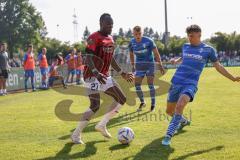 Toto-Pokal; Finale; FV Illertissen - FC Ingolstadt 04; Moussa Doumbouya (27, FCI) Kopf Alexander (8 FVI) Frisorger Kevin (13 FVI) Zweikampf Kampf um den Ball