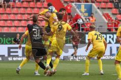 3.Liga - Saison 2023/2024 - FC Ingolstadt 04 -  1. FC Saarbrücken - Lukas Fröde (Nr.34 - FCI) - Manuel Zeitz (Nr.8 - Saarbrücken) - Foto: Meyer Jürgen
