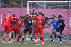 A-Junioren - Bundesliga Süd Fc Ingolstadt 04 - SC Freiburg - Jantunen Jasso Torwart Freiburg - Causevic Benjamin (Nr.10 - FC Ingolstadt A-Jugend) - Birkl Johannes (Nr.4 - FC Ingolstadt A-Jugend) -  Foto: Meyer Jürgen