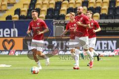 2.BL; Dynamo Dresden - FC Ingolstadt 04, Warmup Dominik Franke (3 FCI) Fatih Kaya (9, FCI) Maximilian Neuberger (38, FCI) Jeroen Krupa (3, FCI)