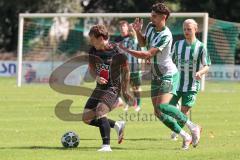 Landesliga - Saison 2025/26 - SV Manching - FC Sonthofen - Leon Peric (Nr.20 - SV Manching) - Notz Markus schwarz Sonthofen - Foto: Meyer Jürgen