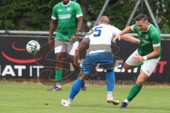 Testspiel - Bezirksliga - Saison 2025/26 - FC Gerolfing - SpVgg Joshofen Bergheim - Johannes Böck weiss Joshofen Bergheim - Donat Bashota grün Gerolfing - Foto: Meyer Jürgen