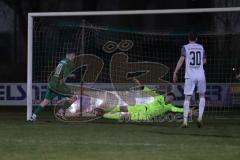 Landesliga - Saison 2024/25 - SV Manching - FC Ehekirchen - Sebastian Graßl (Nr.10 - SV Manching) mit dem 2:1 Führungstreffer - Gordy Niklas Torwart Ehekirchen - jubel - Foto: Meyer Jürgen