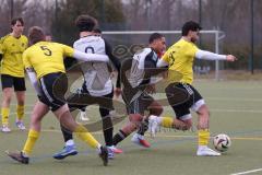 Freundschaftsspiel - Saison 2025/26 - TSV Ober./Unterhaunstadt -  TSV Neustadt  - Marco Ferstl gelb Neustadt - Alem Husejnovic grau Oberh.stadt - Muhammed Abasikeles gelb Neustadt rechts - Manuel Hunner grau Oberh.stadt mitte - Foto: Meyer Jürgen