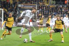3. Liga; Dynamo Dresden - FC Ingolstadt 04; Benjamin Kanuric (8, FCI) Sterner Jonas (32 DD) Risch Sascha (28 DD)