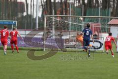Kreisliga - Saison 2025/26- TSV Kösching - TV Münchsmünster - Jonas Betz rot Kösching verschiesst einen Strafstoß - Florian Wagner TW Münchsmünster  - Foto: Meyer Jürgen