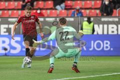 Relegation 1 - FC Ingolstadt 04 - VfL Osnabrück - Tor Jubel, Dennis Eckert Ayensa (7, FCI) überwindet Torwart Kühn Philipp (22 VfL) zum 3:0