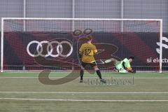AUDI - Schanzer Amateur Cup - Halbfinale 2 - Saison 2024/25 - TSV Lichtenau - SV Hundszell - Elfmeter schiessen - Peer Wittmer gelb Lichtenau verschiesst - Lucas Steinbach Torwart Hundszell hält den Schuss - XXXXX - Foto: Meyer Jürgen