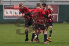 Kreisklasse - Saison 2025/26- Türk SV Ingolstadt - SC Steinberg-  - Umut Yürükal weiss Türkisch  - Florian Weigl rot Steinberg links - Cian Röttger #13 rot Steinberg  - Foto: Meyer Jürgen