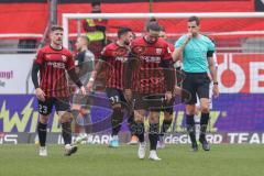 3. Liga; FC Ingolstadt 04 - VfL Osnabrück; Niederlage, hängende Köpfe Valmir Sulejmani (7, FCI) Denis Linsmayer (23, FCI) Pascal Testroet (37, FCI)