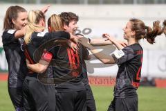 2. Frauen-Bundesliga - Saison 2021/2022 - FC Ingolstadt 04 - SV Henstedt-Ulzburg - Der 1:0 Führungstreffer durch Maier Ramona (#18 FCI) - jubel - Petz Anna (#16 FCI) - Ebert Lisa (#10 FCI) - Foto: Meyer Jürgen