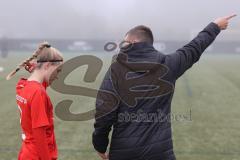 Frauen - Bayernliga - U17 - B-Junioren -  FC Ingolstadt 04 II - FC Forstern - Daniel Ziegler Trainer im Gespräch mit Anna Dietrich rot FCI -  Foto: Meyer Jürgen