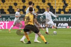 3. Liga - Dynamo Dresden - FC Ingolstadt 04 - Marcel Gaus (19, FCI) Knipping Tim (4 Dresden) Marc Stendera (10, FCI)