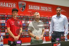 2. Fußball-Liga - Pressekonferenz - Vorstellung Cheftrainer Roberto Pätzold und Manager Profifußball Malte Metzelder - Saison 2021/2022 - FC Ingolstadt 04 - Cheftrainer FCI Roberto Pätzold links - Geschäftsführer FCI Manuel Sternisa mitte - Manager Profif