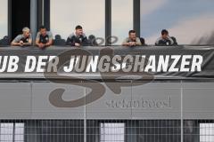 2. Bundesliga Frauen - Saison 2023/24 - FC Ingolstadt 04 Frauen - Borussia Mönchen Gladbach - Cheftrainer Michael Köllner (FCI) - Die Mannschaft schaut beim Spiel zu - Foto: Meyer Jürgen